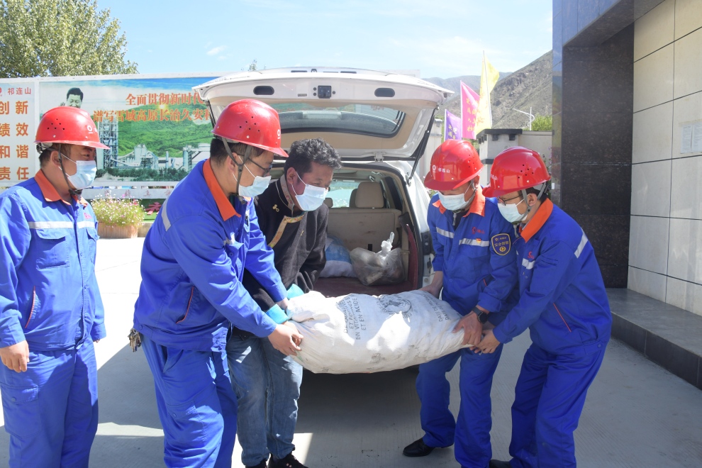 1759993346641332.jpg 藏漢一家親(1).jpg